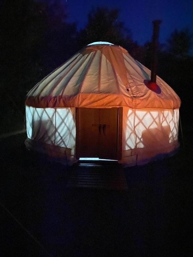 האברפורדווסט Mill Haven Place Glamping-Yurt 2 מראה חיצוני תמונה